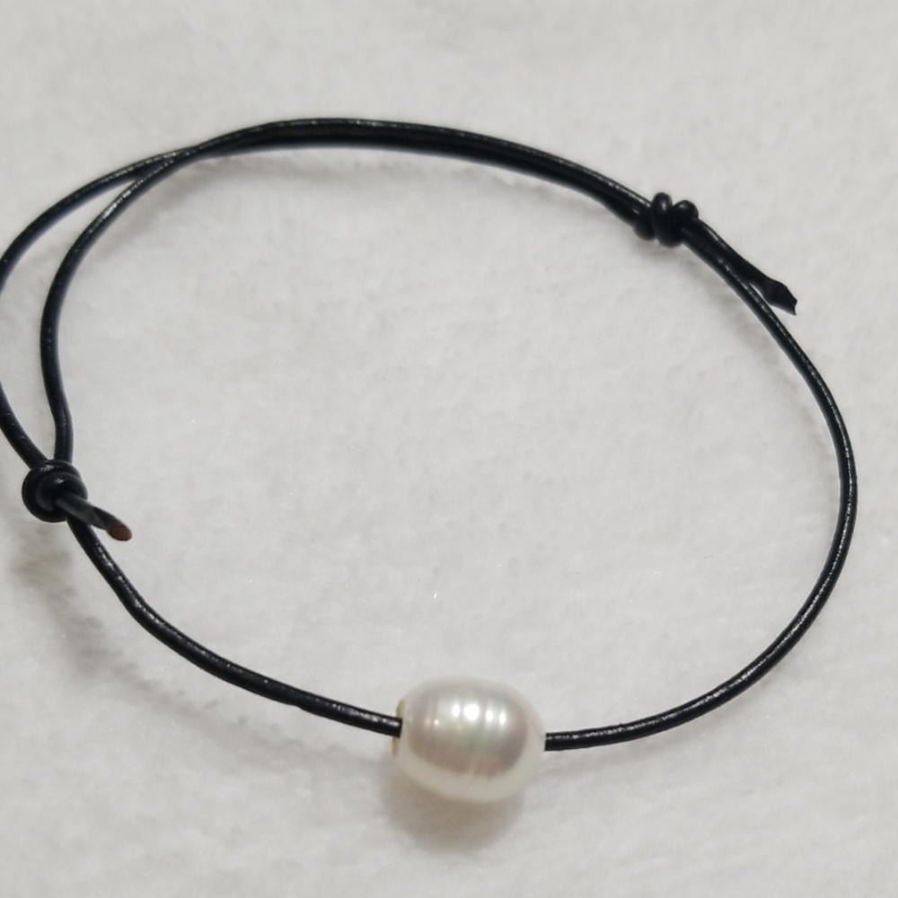 🔵🆕️ 2 Pearl and 1 Stainless steel heart bra - Picture 4 of 4